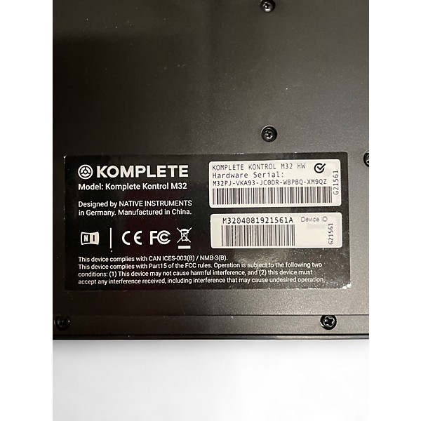 Used Native Instruments KOMPLETE KONTROL M32