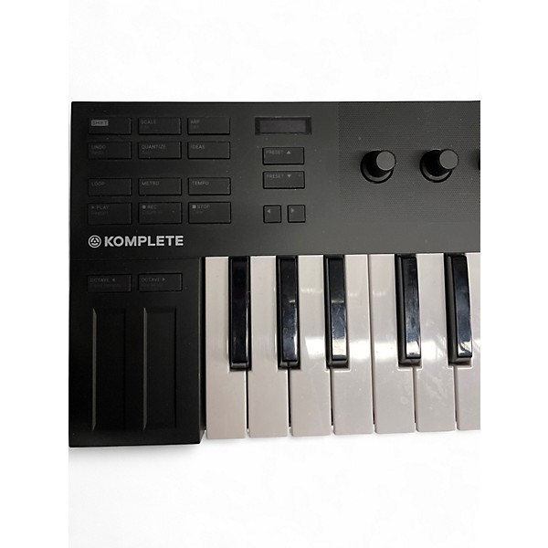 Used Native Instruments KOMPLETE KONTROL M32