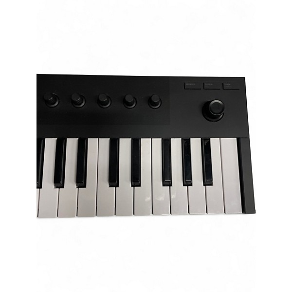 Used Native Instruments KOMPLETE KONTROL M32