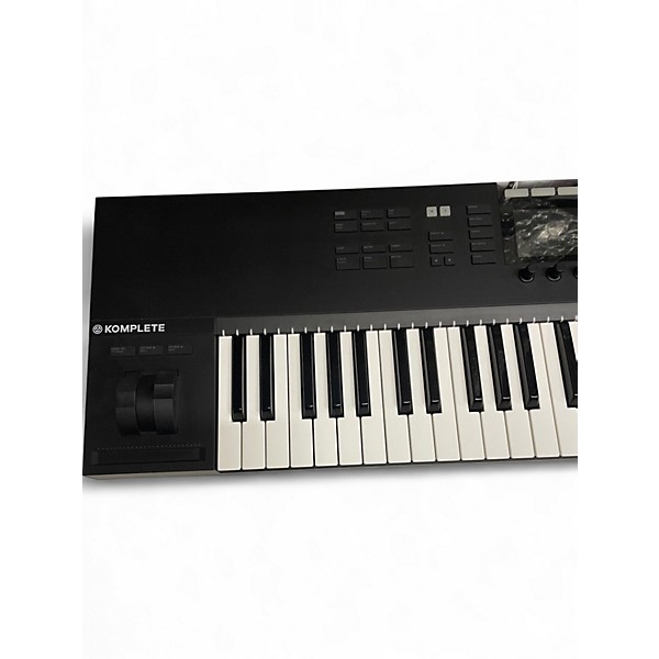 Used Native Instruments Komplete Kontrol S61 MKII MIDI Controller