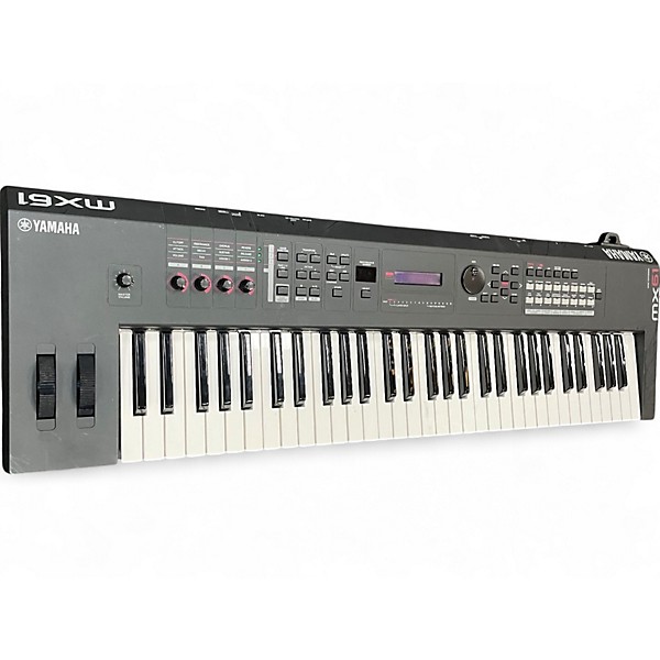 Used Yamaha MX61 61 Key Keyboard Workstation