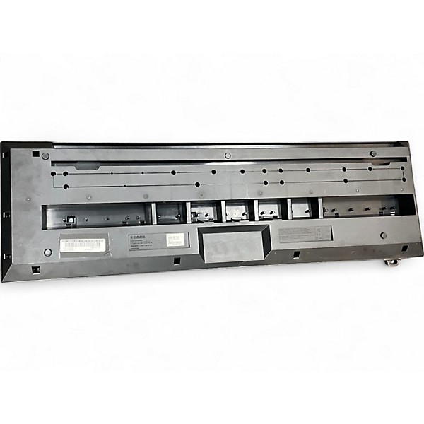 Used Yamaha MX61 61 Key Keyboard Workstation