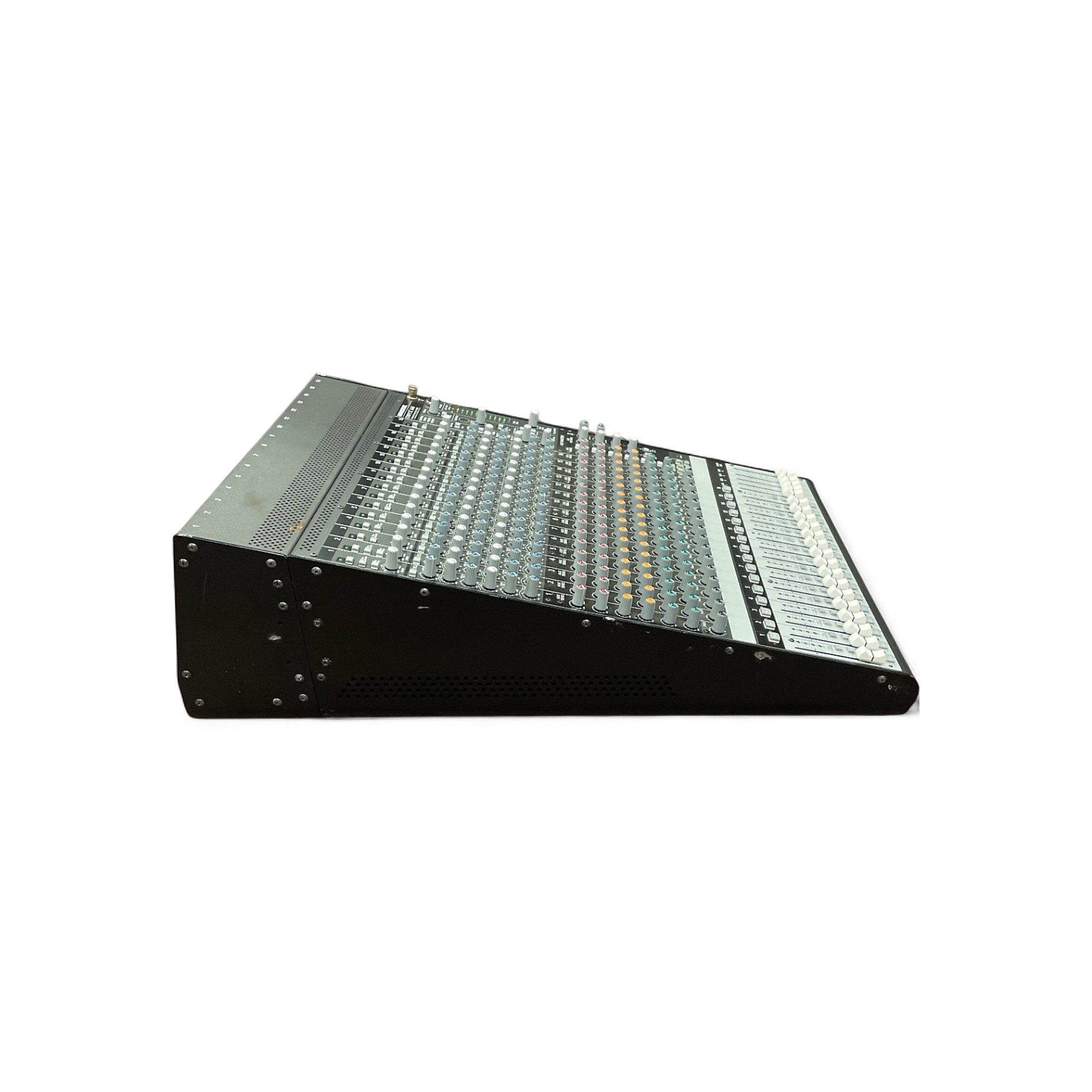 MACKIE ONYX 1640〔ハードケース付き〕 MACKIE ONYX 1640〔ハードケース付き〕 - メルカリ