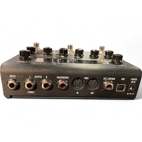 Used IK Multimedia amplitude tone x Effect Processor