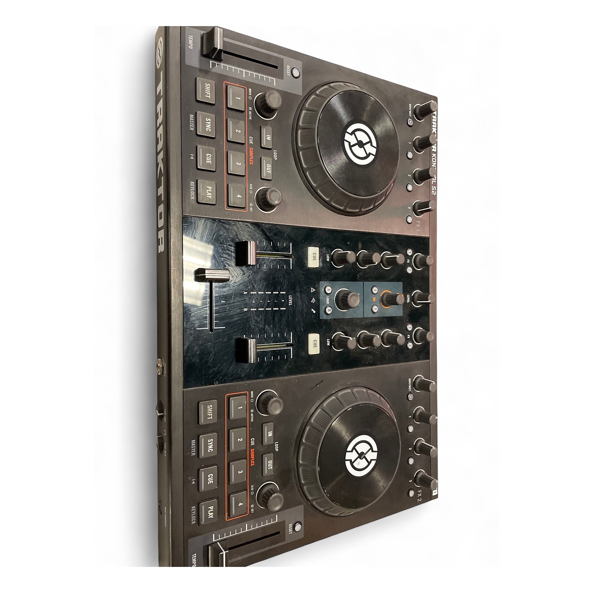 Traktor Kontrol S2: 2-channel DJ controller