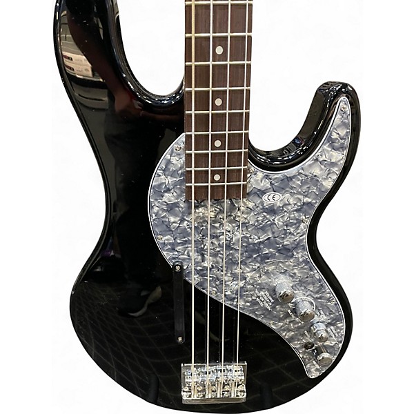 Line 6 Variax Bass 700 – MusicPlayers.com