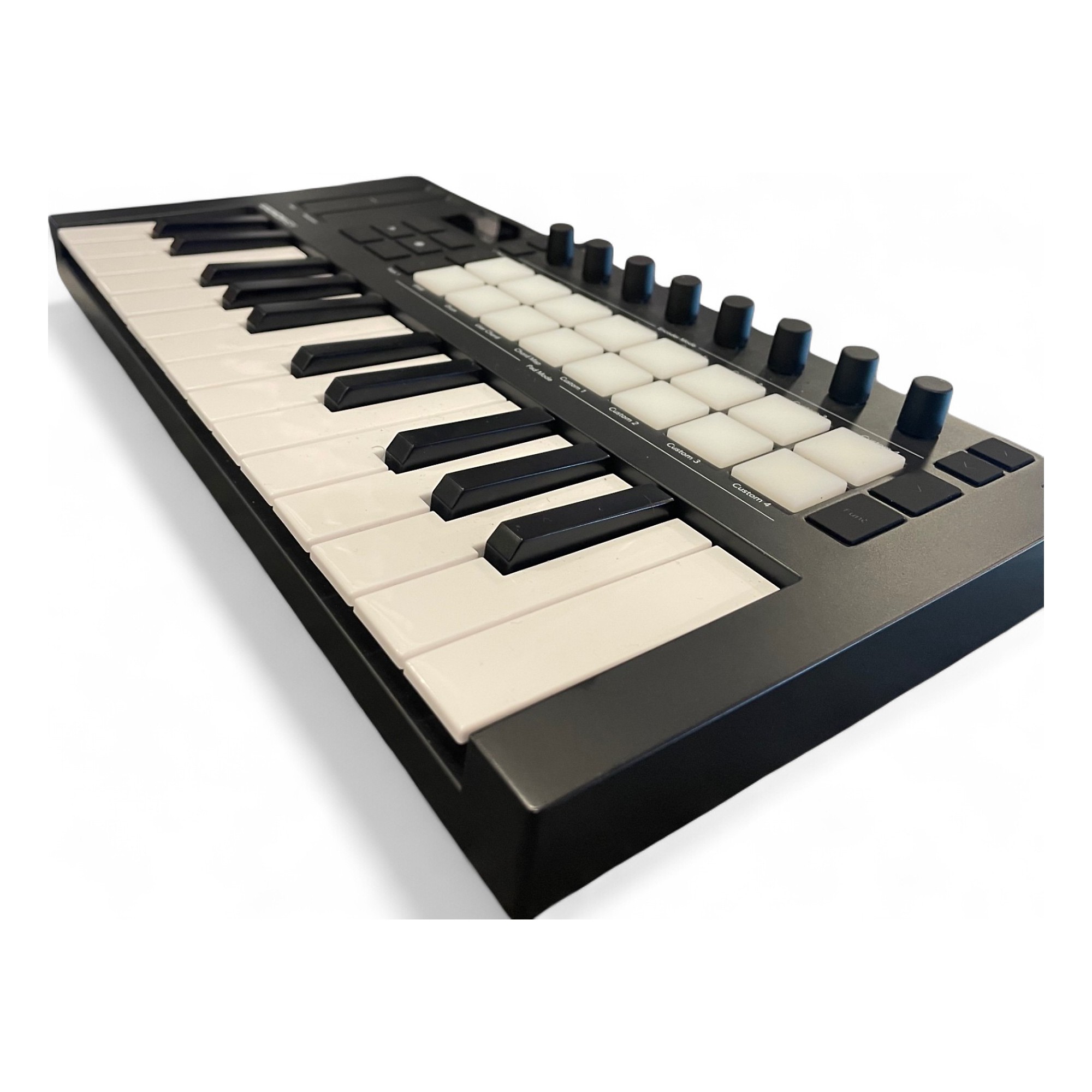Used Novation Launchkey Mini MK4 MIDI Controller | Guitar Center