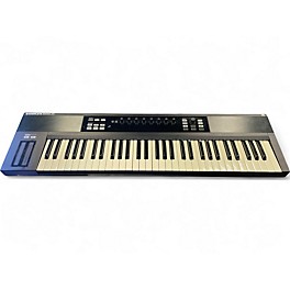 Used Native Instruments KOMPLETE KONTROL S61 Keyboard Workstation