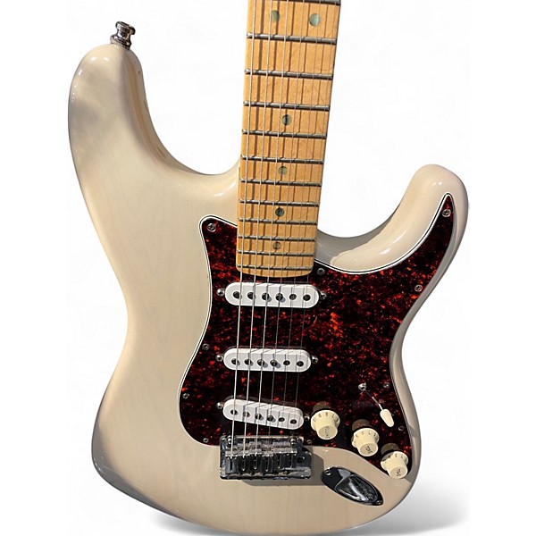 Used Fender American Deluxe Stratocaster Olympic White Solid Body Electric Guitar