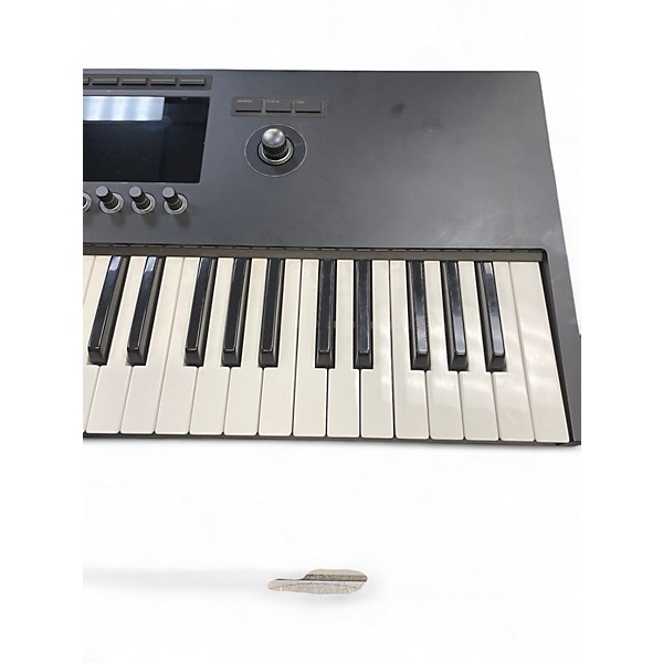 Used Native Instruments KONTROL S49 MKIII MIDI Controller