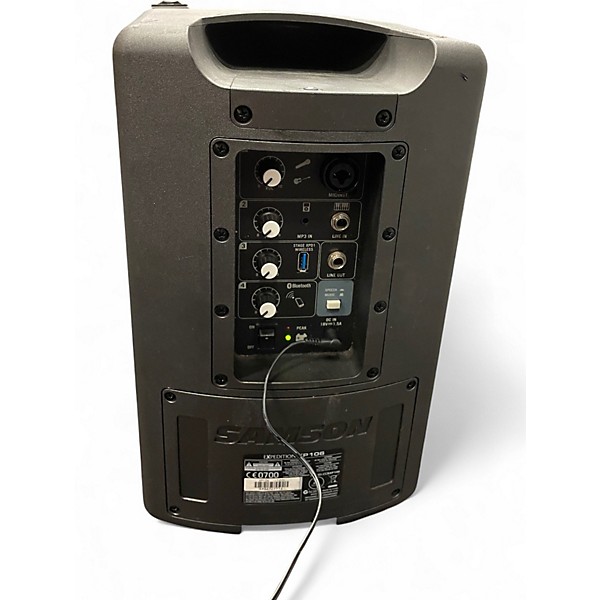 Used Samson xp106 Powered Speaker