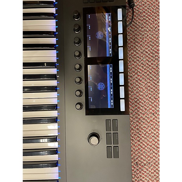 Used Native Instruments Komplete Kontrol S61 MIDI Controller