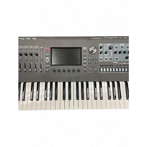 Used Roland Fantom 6 Keyboard Workstation