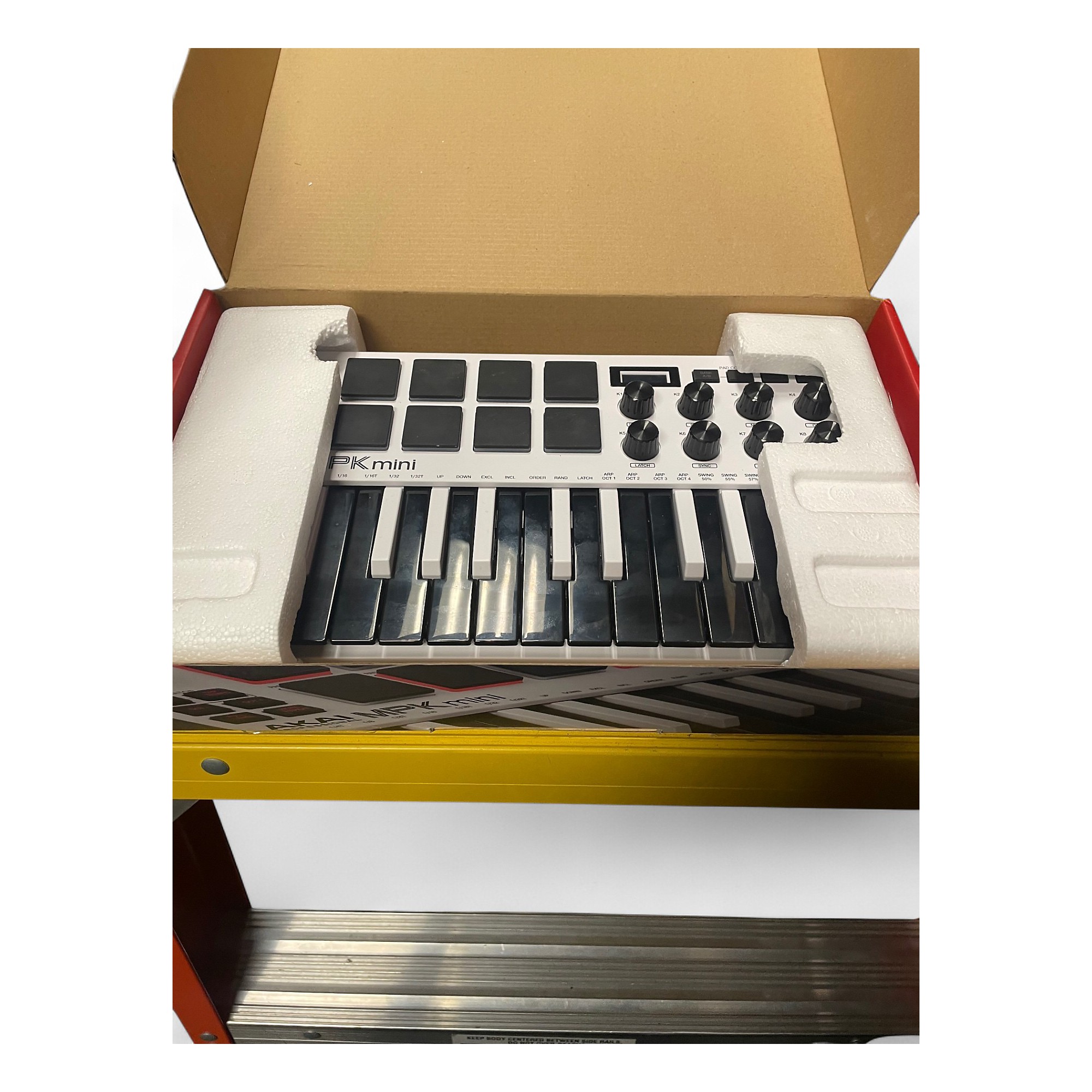 AKAI MPK mini新品未使用品 ほぼ未使用】AKAI MPK mini MK3 MIDIキーボード 25鍵