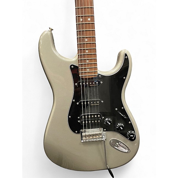 Used 2016 Fender DELUXE HSS STRAT SILVER Solid Body Electric Guitar