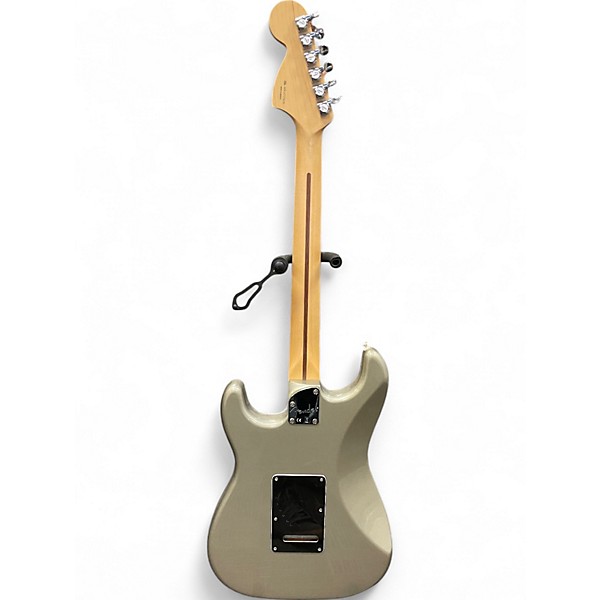 Used 2016 Fender DELUXE HSS STRAT SILVER Solid Body Electric Guitar