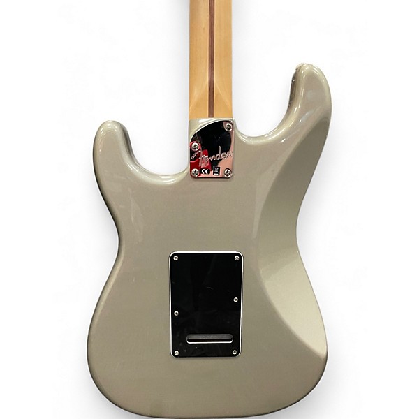 Used 2016 Fender DELUXE HSS STRAT SILVER Solid Body Electric Guitar