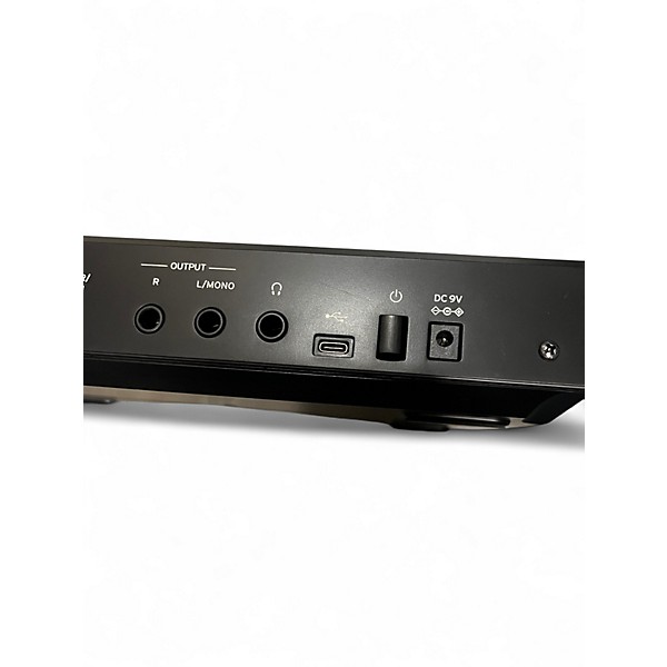 Used KORG Micro Korg 37 Key Synthesizer