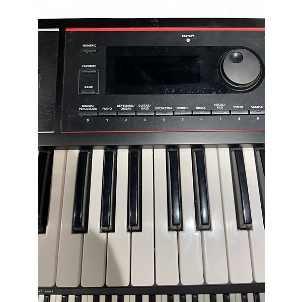 Used Roland JUNO DS61 Keyboard Workstation