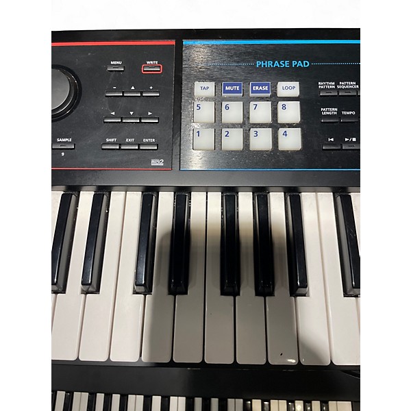 Used Roland JUNO DS61 Keyboard Workstation