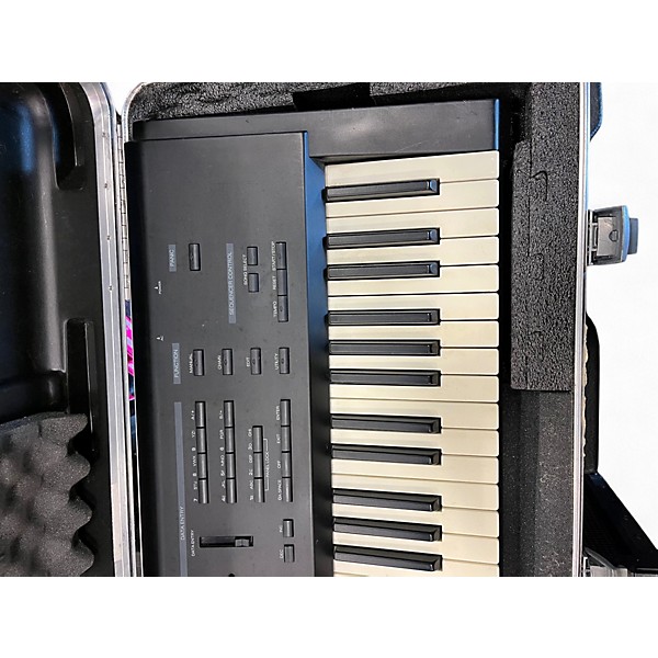Used Yamaha A70 Keyboard Workstation