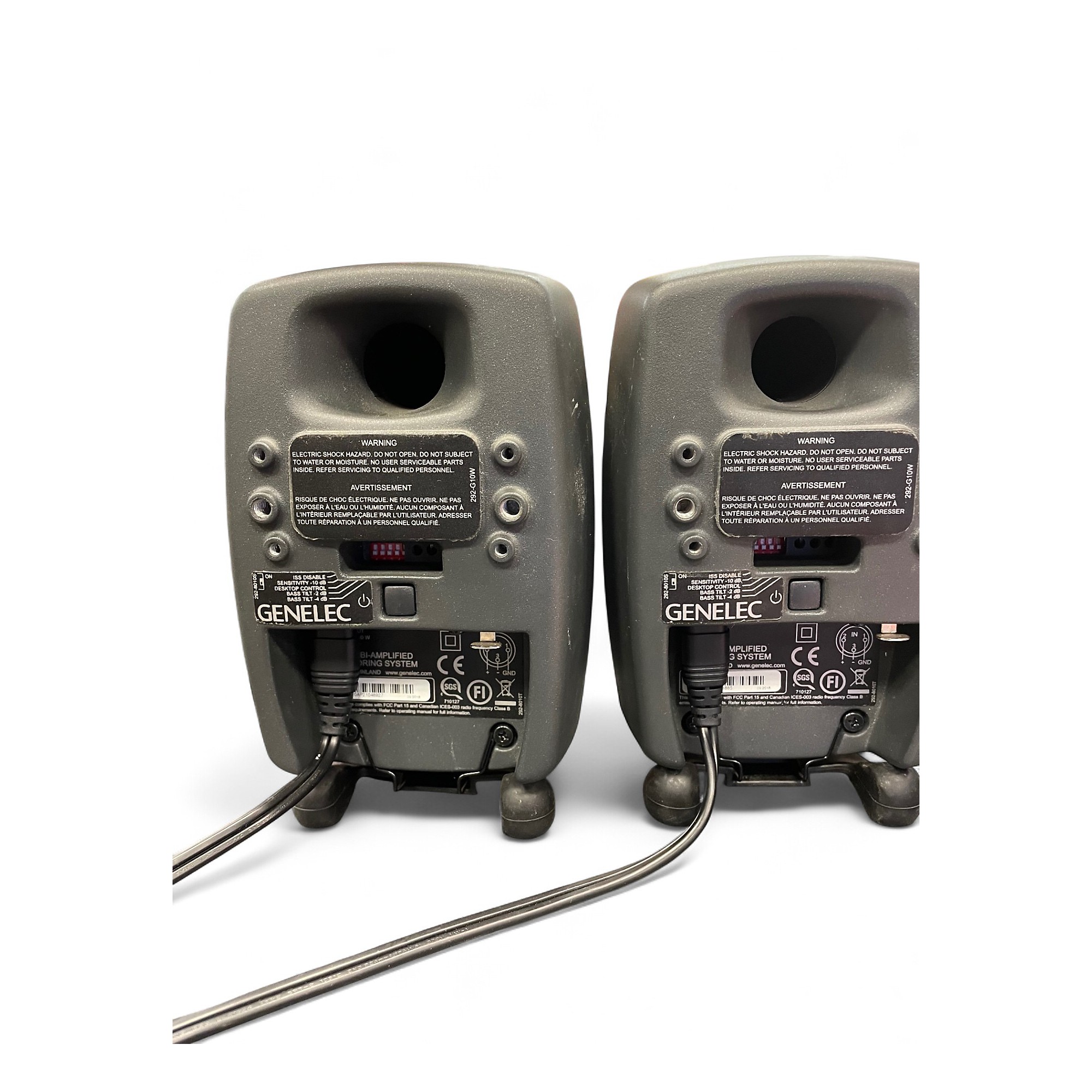 GENELEC 8010A 2本　oyaide xlr class B 8010A Studio Monitor - Genelec.com