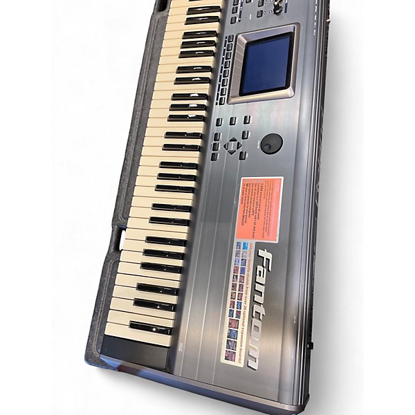 Used Roland FA-76 Keyboard Workstation