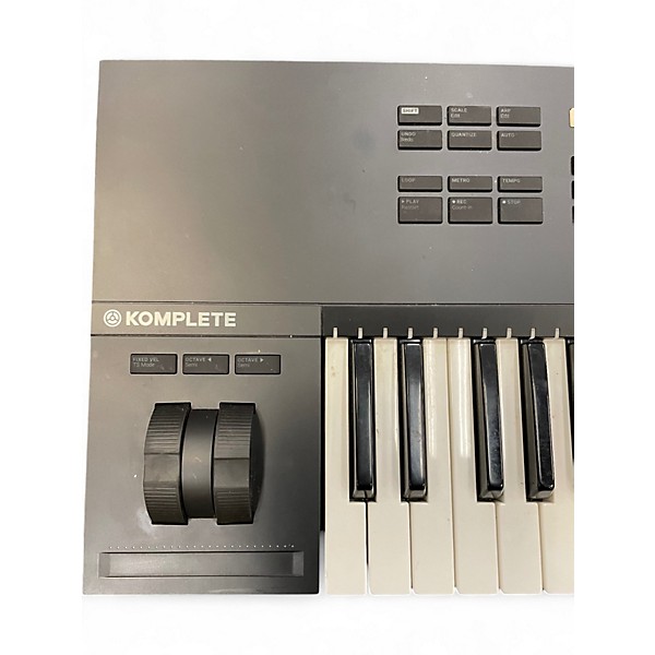 Used Komplete s49 mk2 MIDI Controller