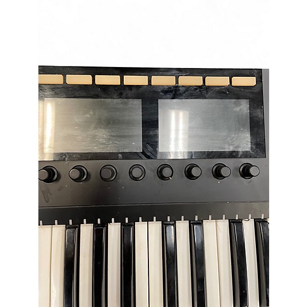 Used Komplete s49 mk2 MIDI Controller