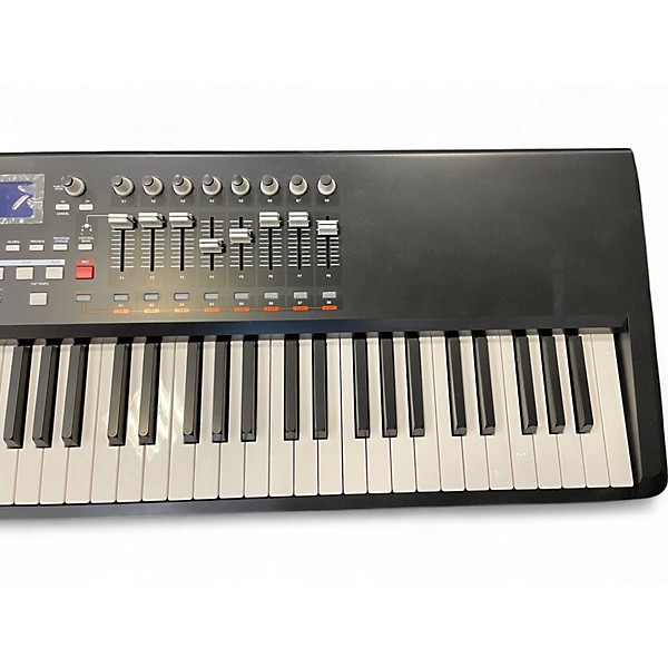 Used Akai Professional MPK88 88 Key MIDI Controller | Guitar