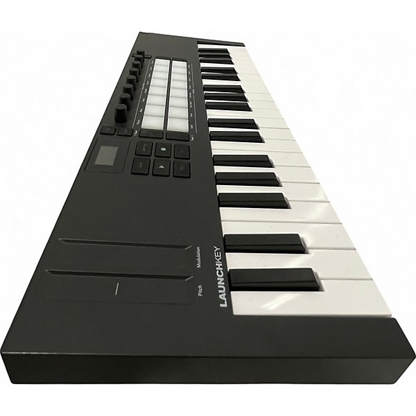 Used Novation LAUNCHKEY MINI 37 Keyboard Workstation