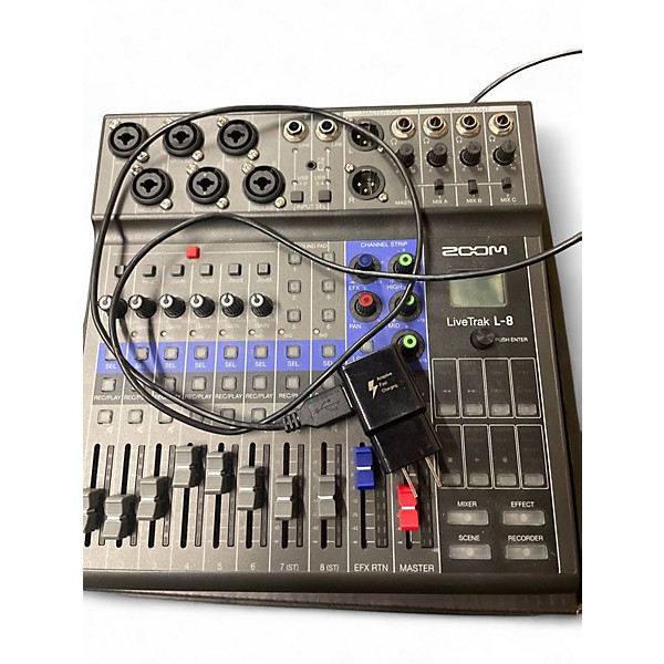 Used Zoom livetrak L-8 Digital Mixer