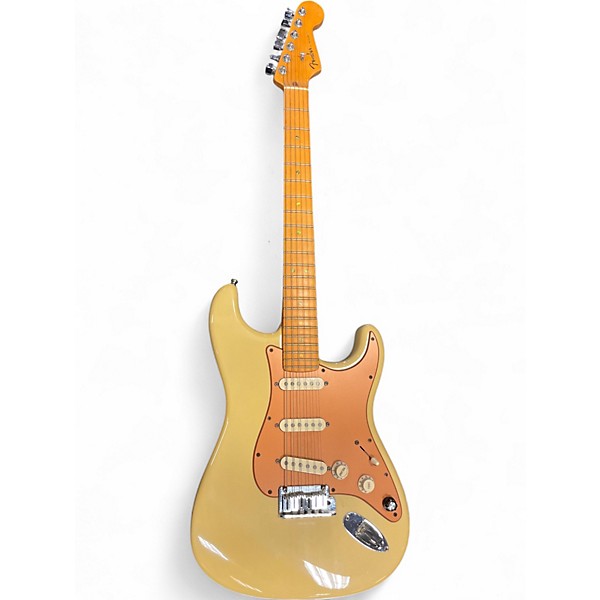 Used Fender American Deluxe Stratocaster Antique White Solid Body Electric Guitar