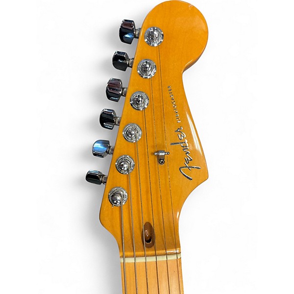 Used Fender American Deluxe Stratocaster Antique White Solid Body Electric Guitar