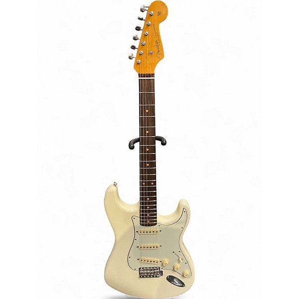 Used 2024 Fender American Vintage II 1961 Stratocaster Olympic White Solid Body Electric Guitar