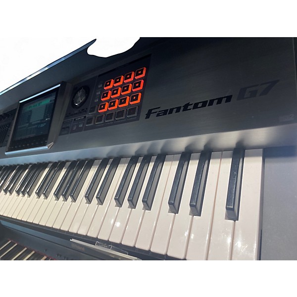 Used Roland Fantom G7 76 Key Keyboard Workstation
