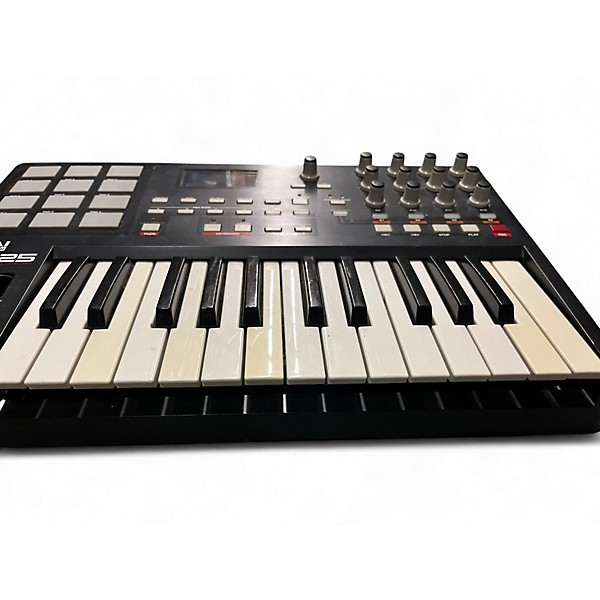 Used Akai Professional MPK25 25 Key MIDI Controller | Guitar