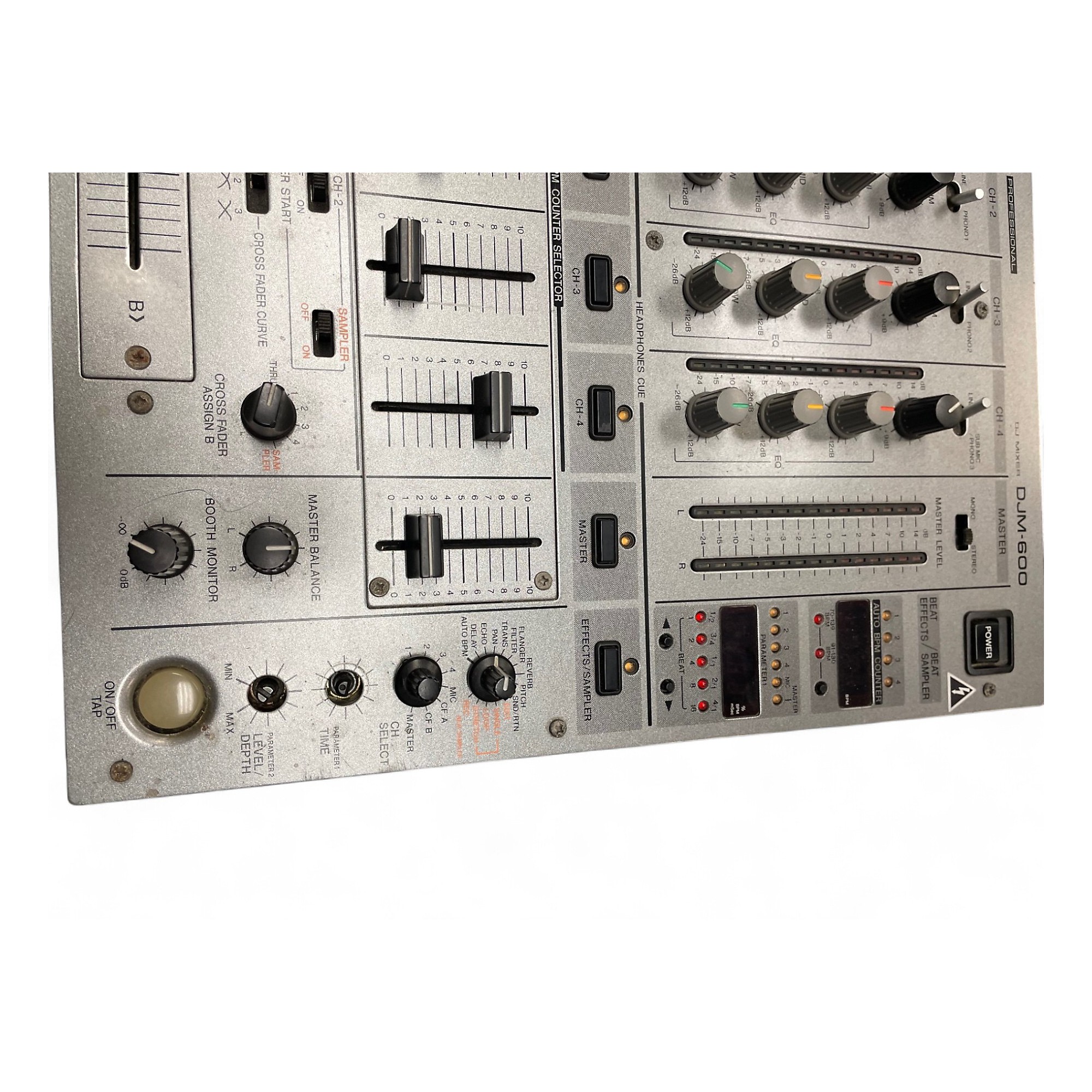 PioneerのDJM-600 ジャンク品 Used Pioneer DJM-600 Mixer 4-channel effects mixer 100VAC