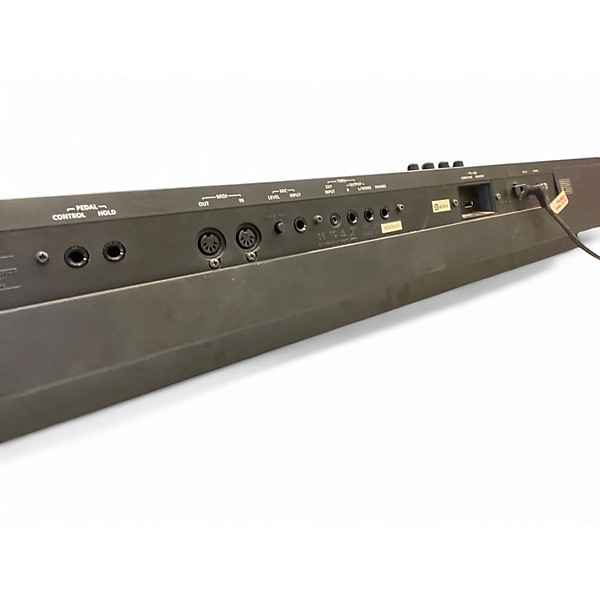 Used Roland juno DS 88 Synthesizer