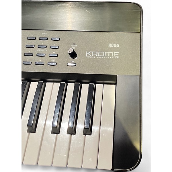 Used KORG Krome 61 Key Keyboard Workstation
