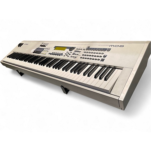 Used Yamaha MO8 88 Key Keyboard Workstation