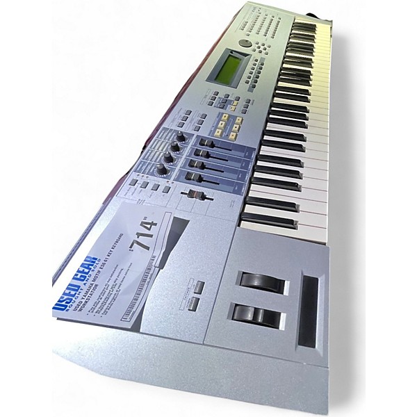 Used Yamaha Motif ES6 61 Key Keyboard Workstation