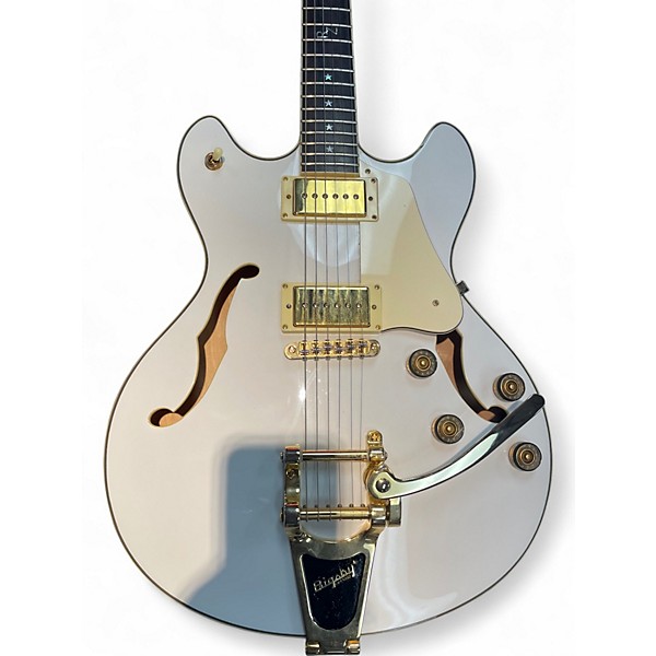 Used Schecter Guitar Research Robin Zander Signature Corsair Gloss White Solid Body Electric Guitar