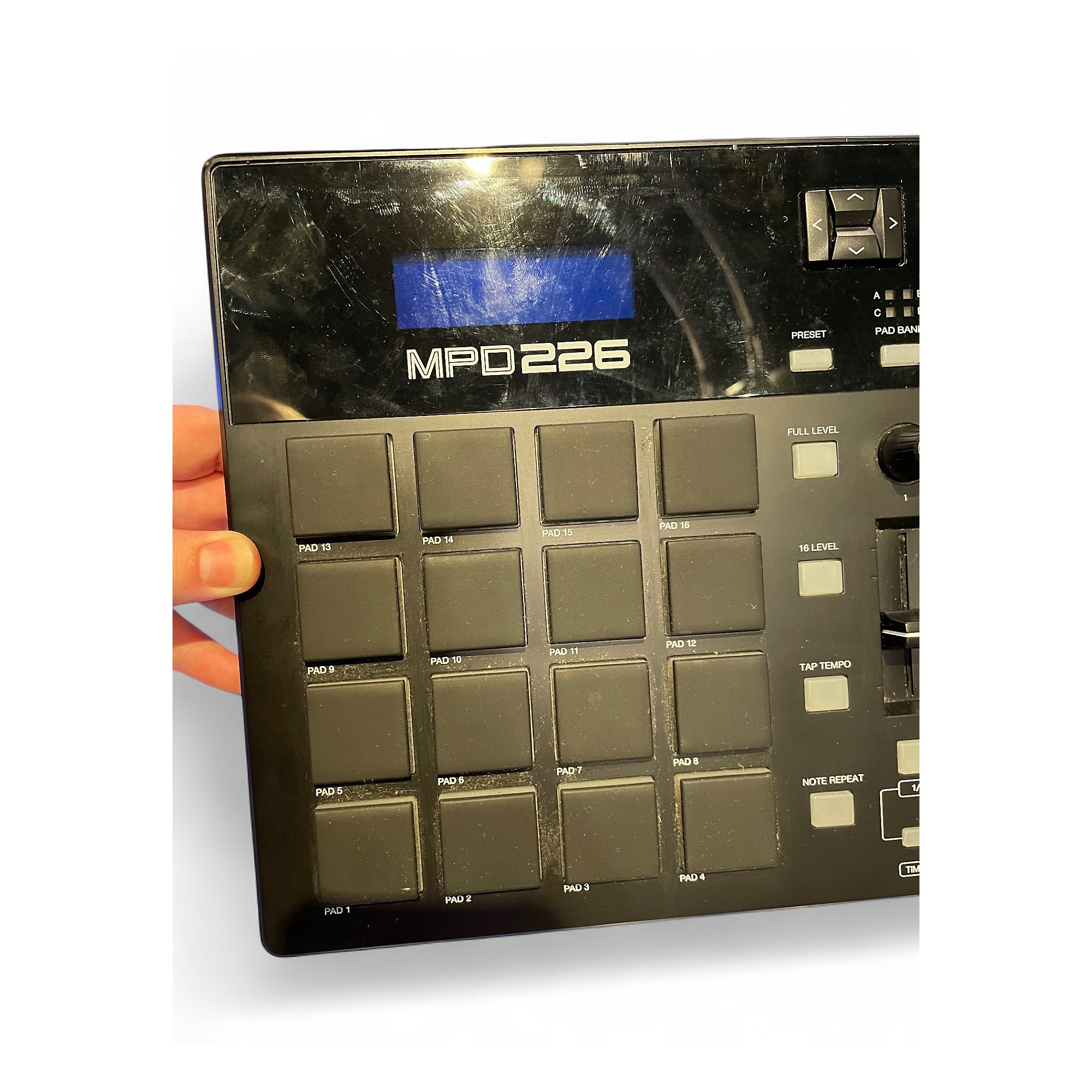 Amazon.com: AKAI Professional MPD226 - USB MIDI Controller