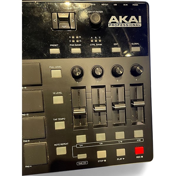 Used Akai Professional MPD226 MIDI Controller | Guitar Center
