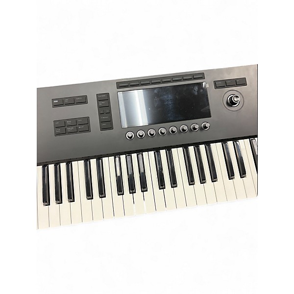 Used Native Instruments Kontrol S61 MK3 MIDI Controller