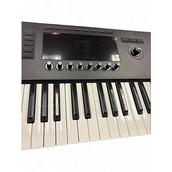Used Native Instruments Kontrol S61 MK3 MIDI Controller