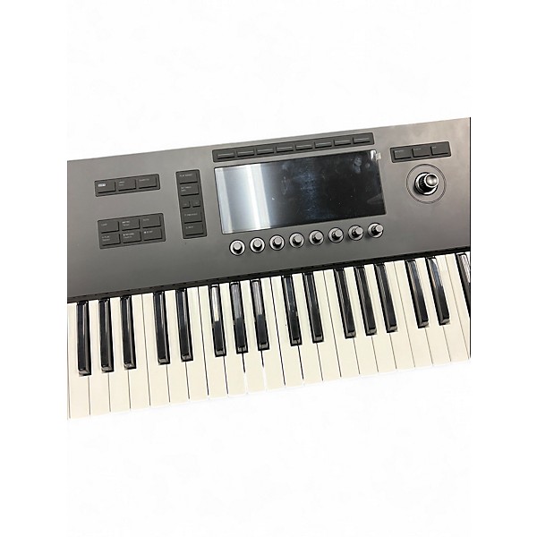 Used Native Instruments Kontrol S61 MK3 MIDI Controller
