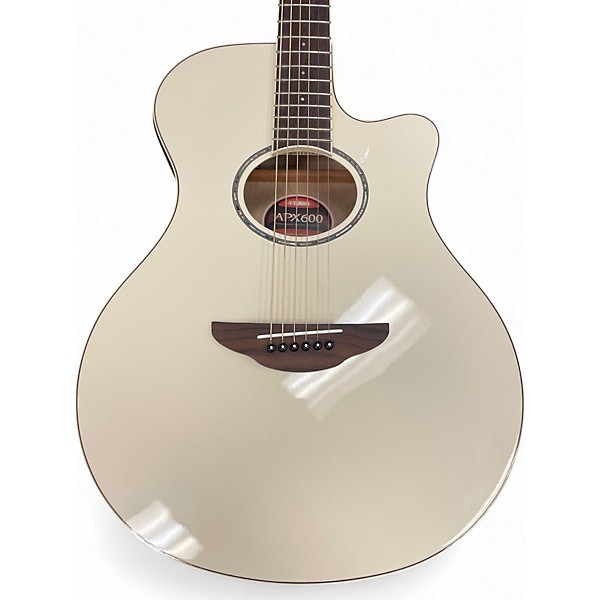 Used Yamaha APX600 Vintage White Acoustic Electric Guitar