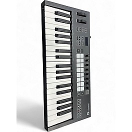 Used Novation LAUNCHKEY 37